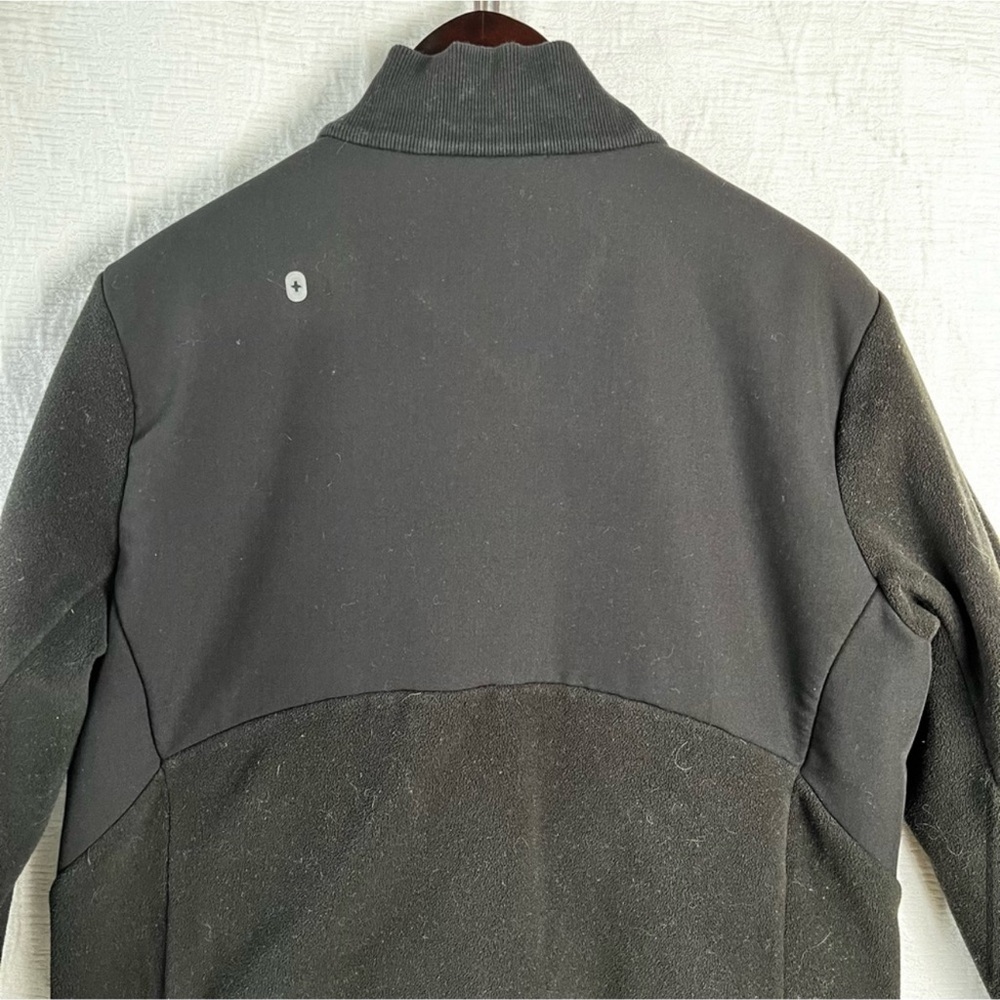 Figs On Shift Fleece women’s XL black work jacket coat for healthcare workers - Picture 4 of 16